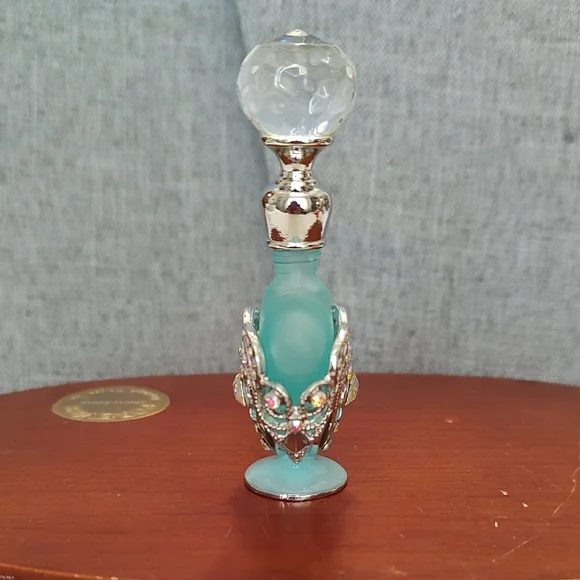 Decorative Aqua Heart Perfume Bottle with Crystal Stopper - Picture 3 of 4